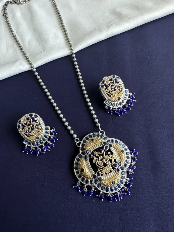 Handcrafted Dual Tone Puwai Pendant – Bead, Brass & Semi-Precious Stone-Short Necklace Sets