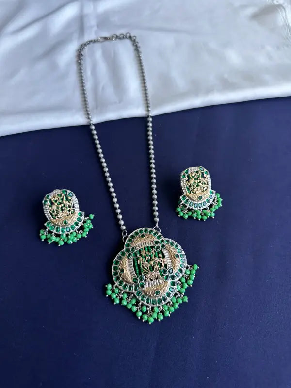 Handcrafted Dual Tone Puwai Pendant – Bead, Brass & Semi-Precious Stone-Short Necklace Sets