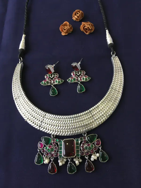 Handcrafted Multi-Color Stone Setting Necklace-Hasli Necklace Sets