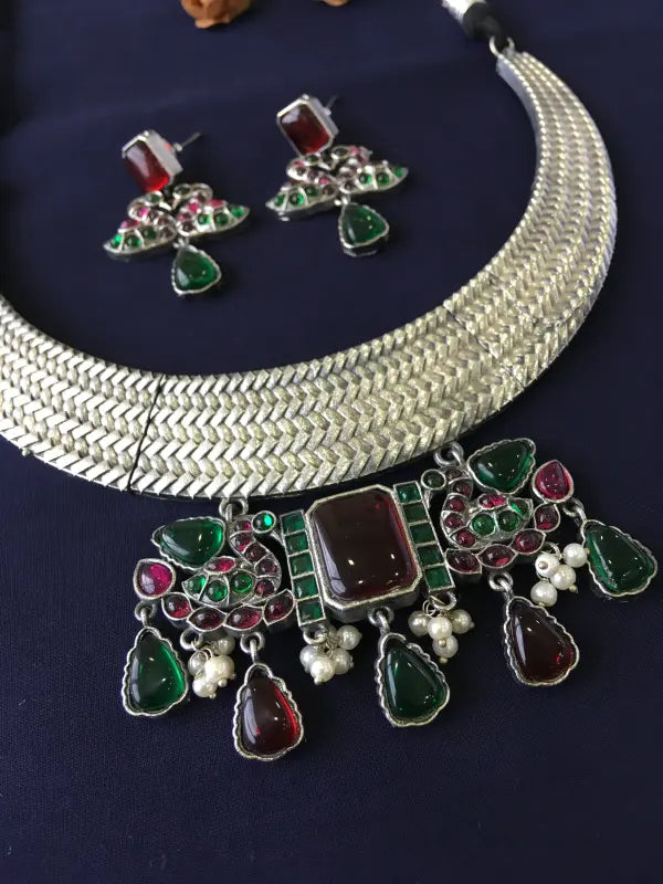 Handcrafted Multi-Color Stone Setting Necklace-Hasli Necklace Sets