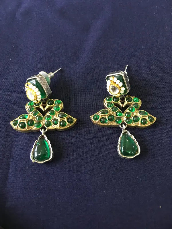 Handcrafted Pachi Kundan Necklace in Dual Tone with Semi-Precious Stones & Beadwork – Shiny Green Finish-Hasli Necklace Sets