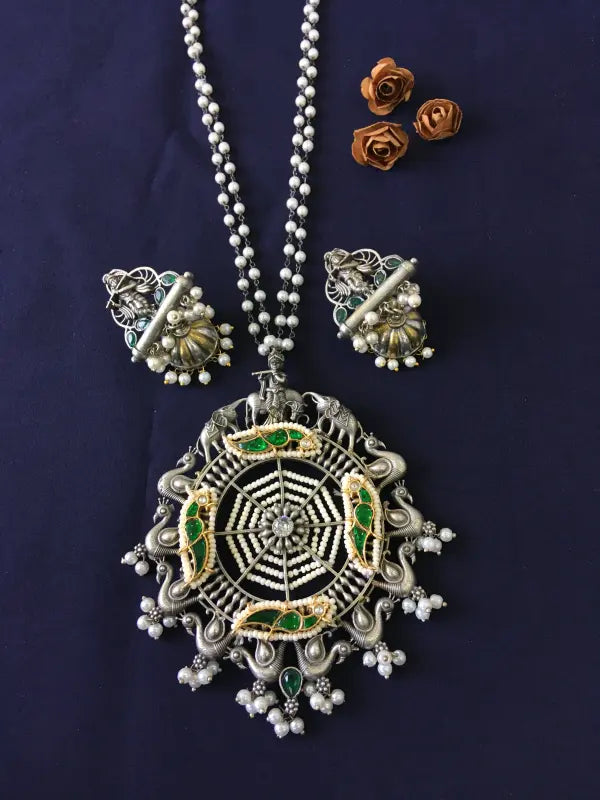 Handcrafted Green Jadau Kundan Pendant – Brass & Copper-Long Necklace Sets