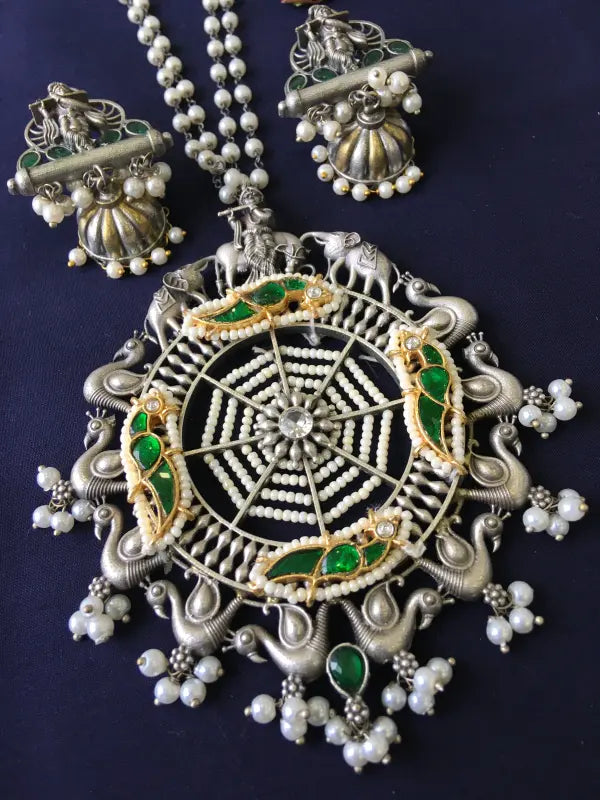 Handcrafted Green Jadau Kundan Pendant – Brass & Copper-Long Necklace Sets