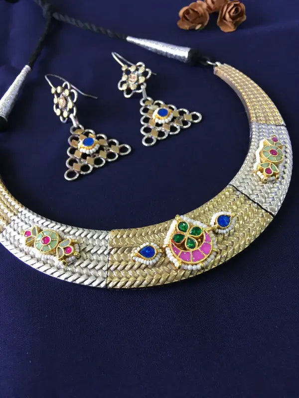 Shiny Pachi Kundan Necklace with Semi-Precious Stones-Hasli Necklace Sets
