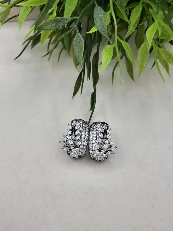 Handcrafted Glass Stone Jewelry with Shiny Gray Tone - Earrings