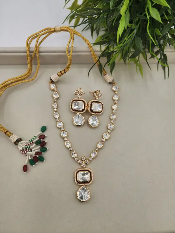 Handcrafted Kundan Jewelry with Glass Stone, Copper Alloy & Bead - Necklace Set