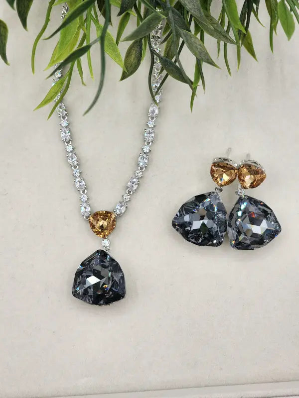 Handcrafted Beadwork Jewelry with Copper Alloy & Cubic Zirconia - Necklace Set