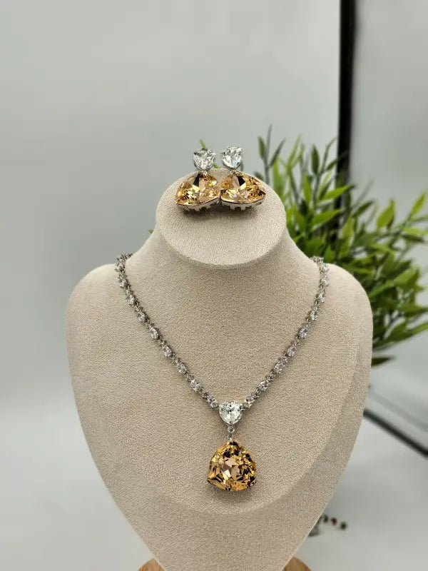 Handcrafted Beadwork Jewelry with Copper Alloy & Cubic Zirconia - Necklace Set
