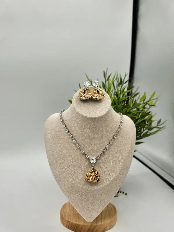 Handcrafted Beadwork Jewelry with Copper Alloy & Cubic Zirconia - Necklace Set