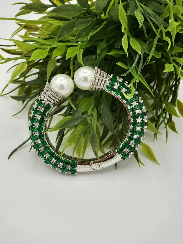 Handcrafted Green Jewelry with Glass Stone and Cubic Zirconia – Shiny Silver-Tone Elegance - Bracelet