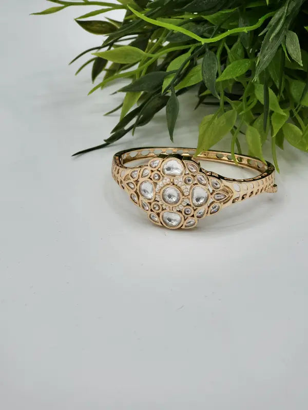 Handcrafted Kundan Jewelry with Beadwork in Golden Tone - Bracelet